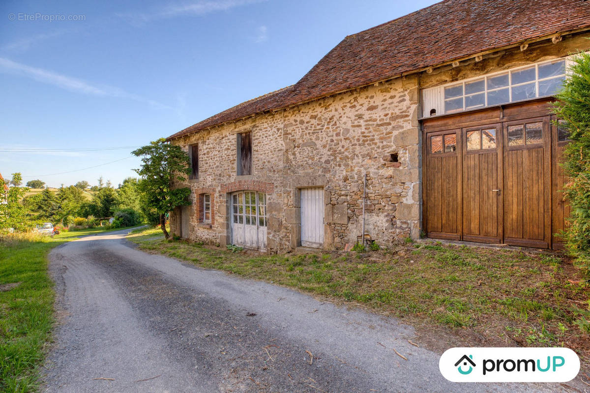 Maison à DOMPIERRE-LES-EGLISES