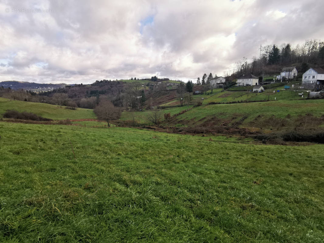 Terrain à DAMPNIAT