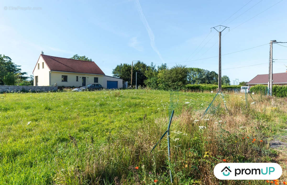 Terrain à MONCHY-AU-BOIS