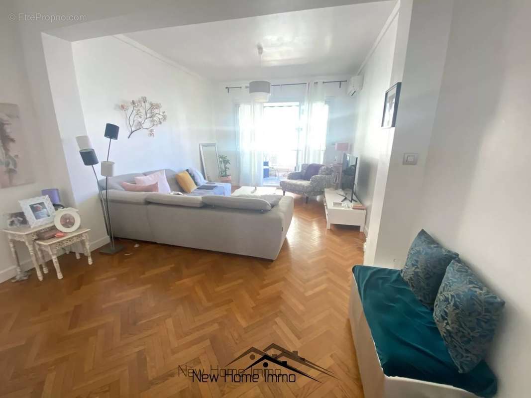 Appartement à MARSEILLE-8E