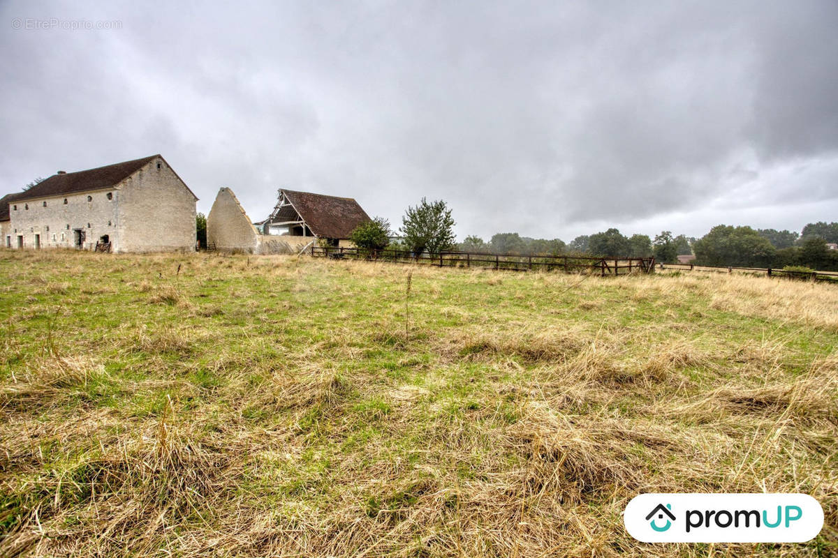 Maison à MAUVES-SUR-HUISNE