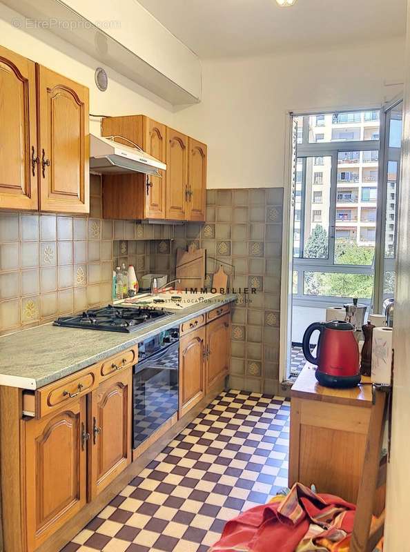 Appartement à MARSEILLE-9E