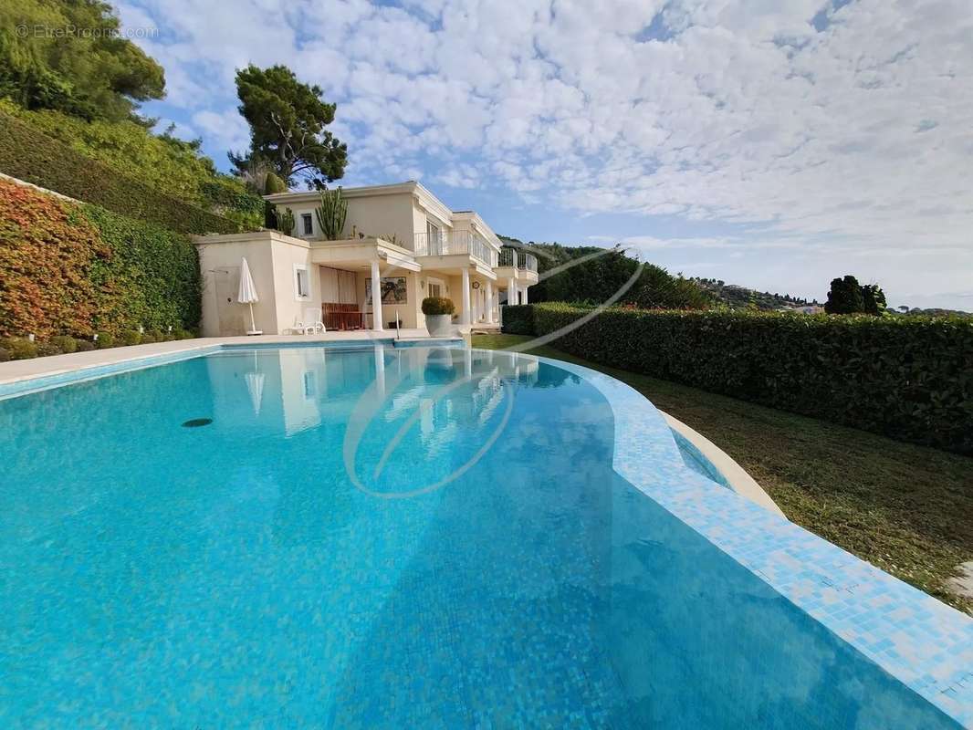 Maison à ROQUEBRUNE-CAP-MARTIN