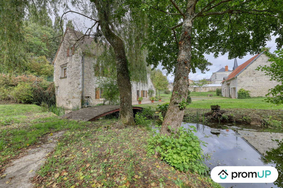 Maison à JEU-MALOCHES