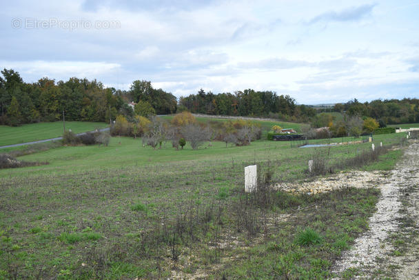 Terrain à PERIGUEUX