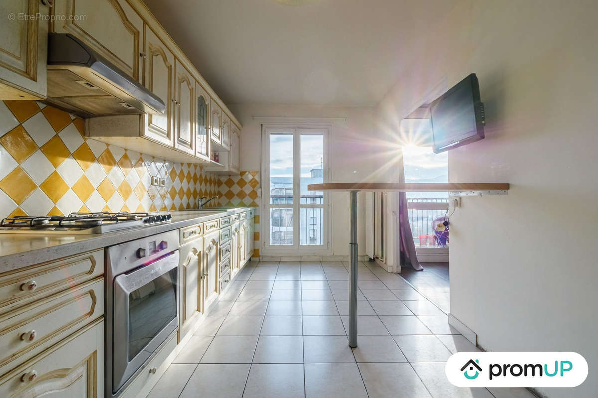 Appartement à SAINT-ETIENNE