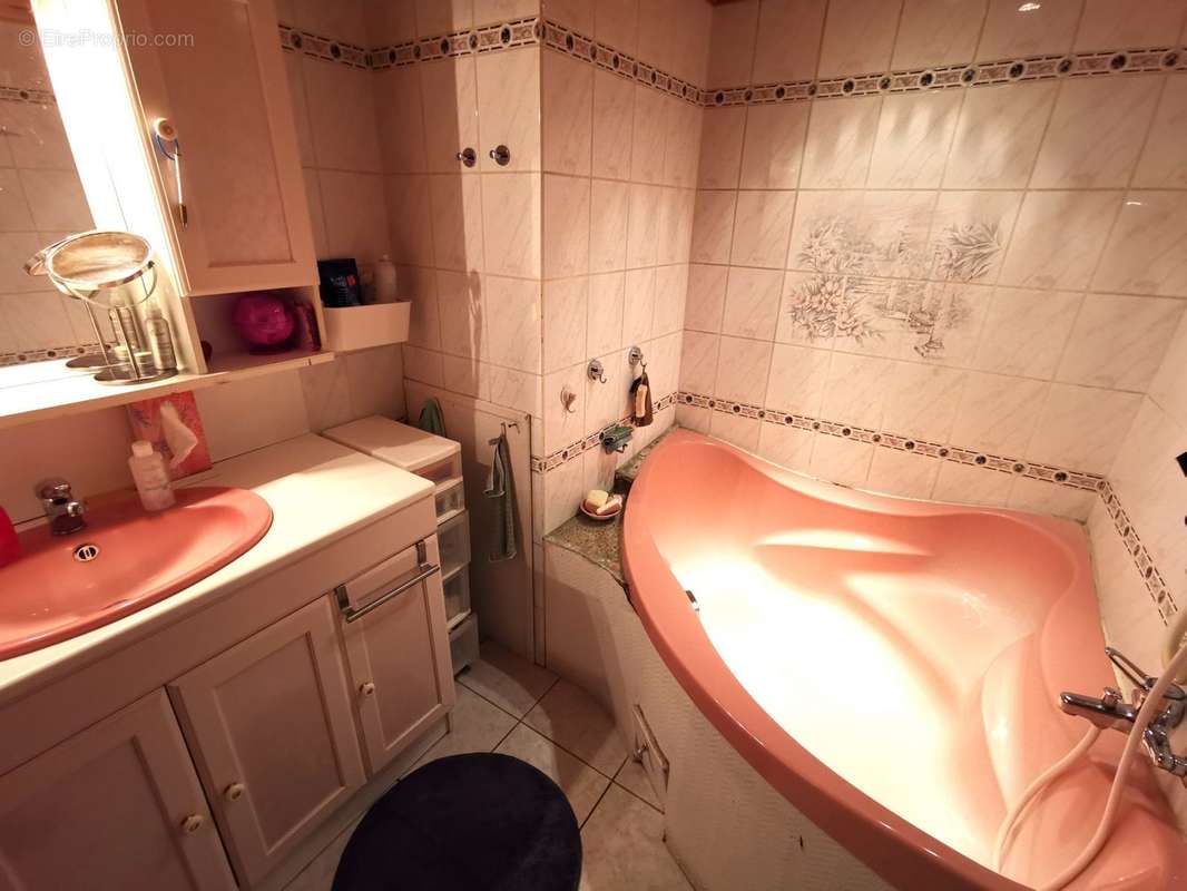 Salle de bain - Maison à FENETRANGE