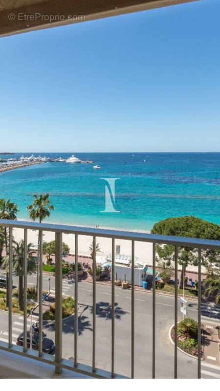 Appartement à CANNES