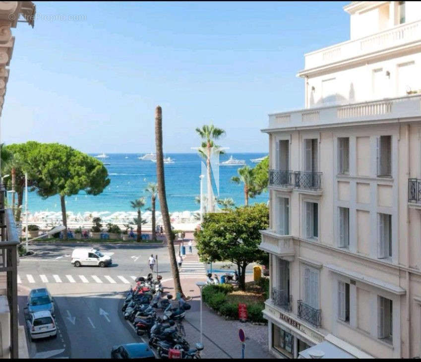 Appartement à CANNES