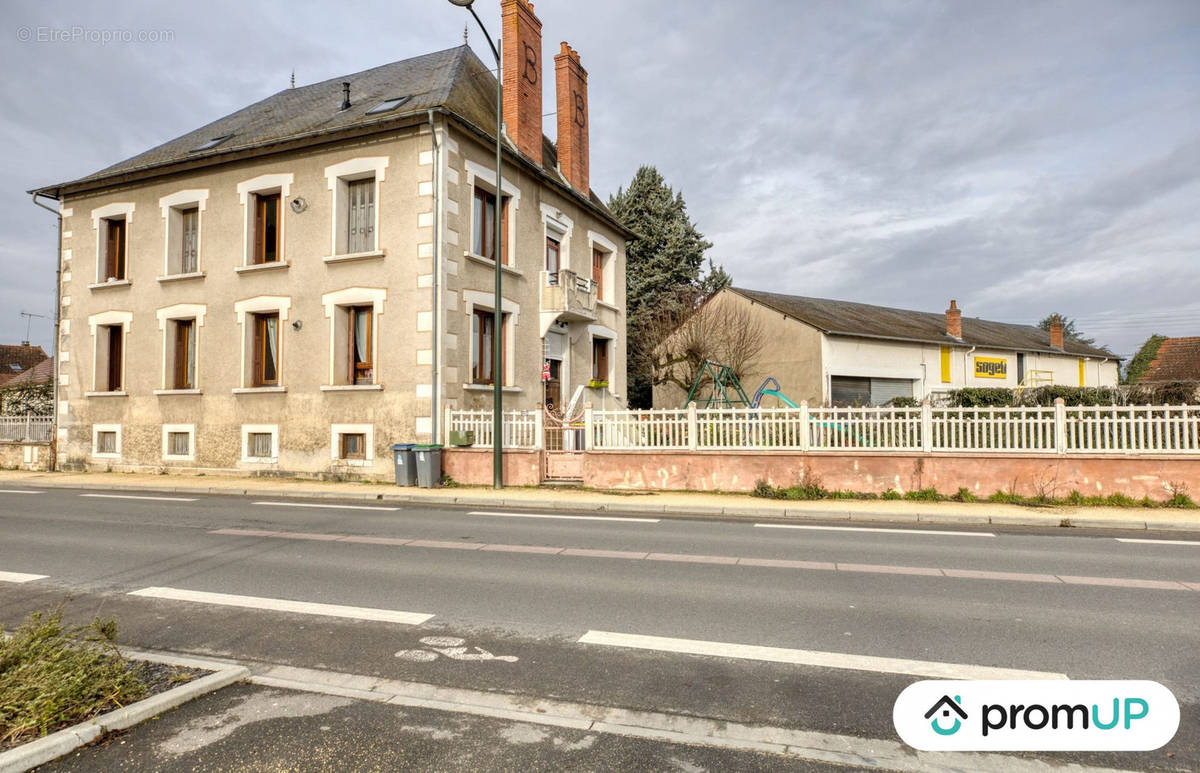 Appartement à SAINT-AMAND-MONTROND