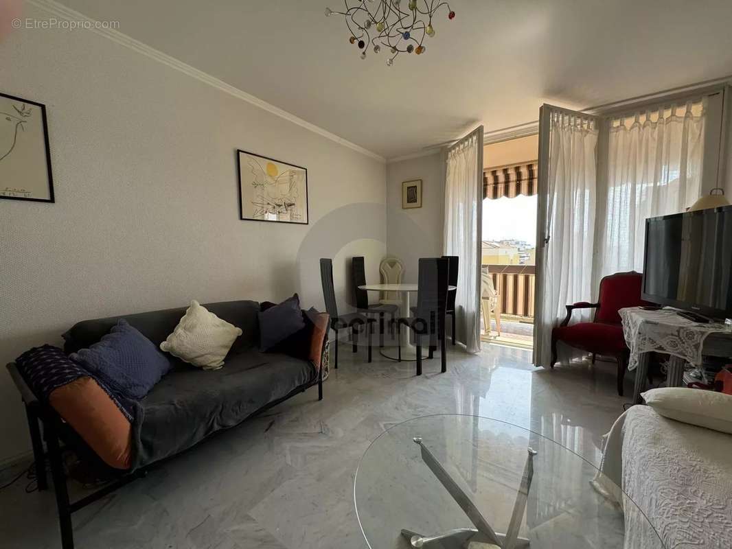 Appartement à ROQUEBRUNE-CAP-MARTIN