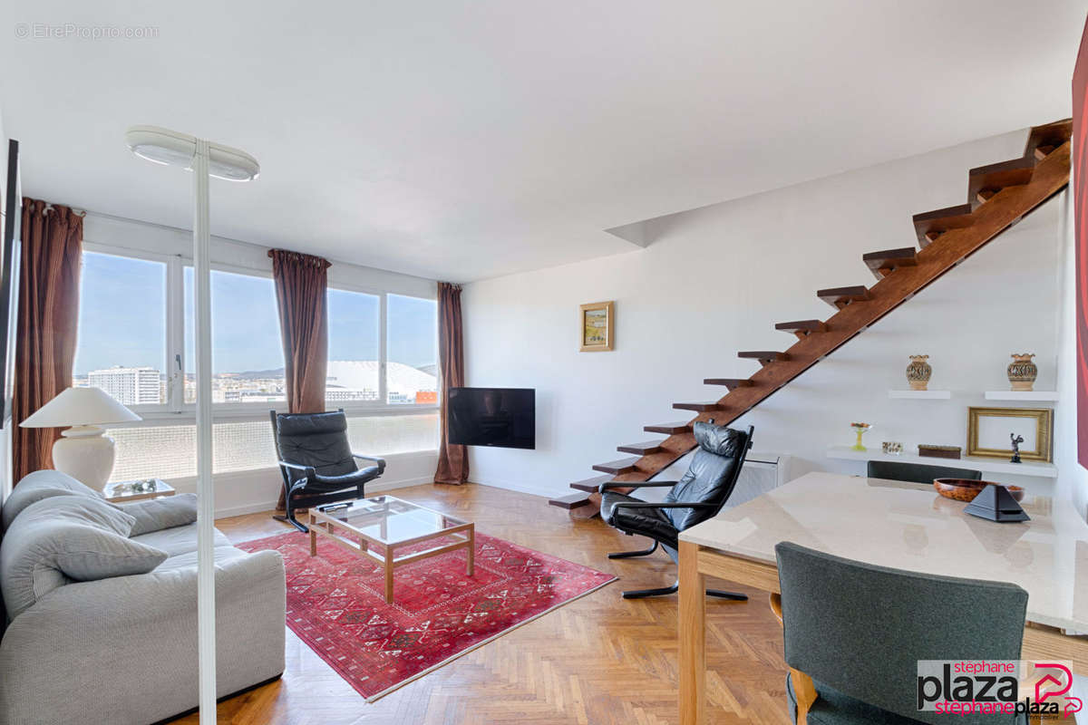 Appartement à MARSEILLE-8E