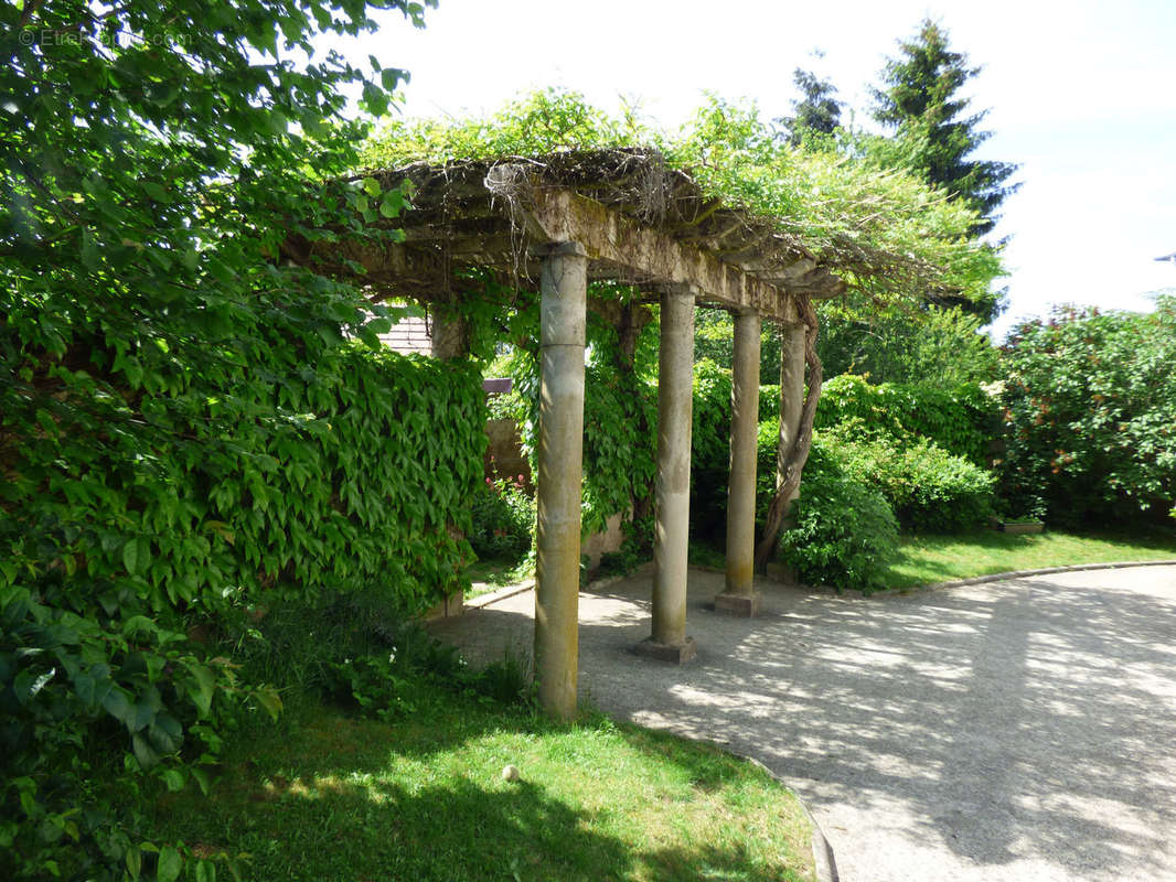 Maison à NERIS-LES-BAINS