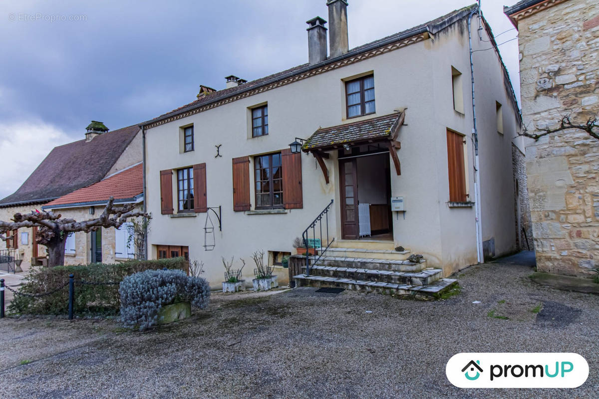 Maison à CAMPAGNAC-LES-QUERCY