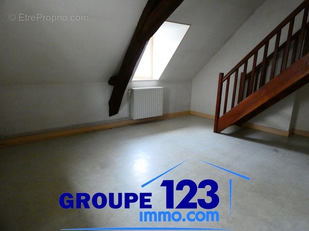 Appartement à BRIENON-SUR-ARMANCON