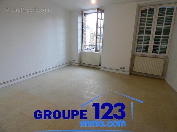 Appartement à BRIENON-SUR-ARMANCON