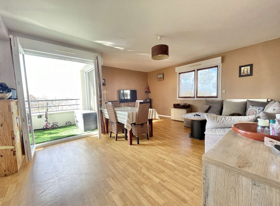 Appartement à HEROUVILLE-SAINT-CLAIR