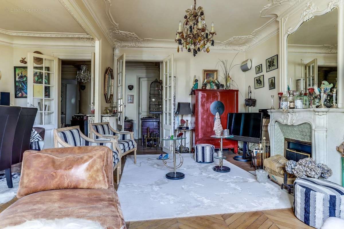 Appartement à PARIS-18E