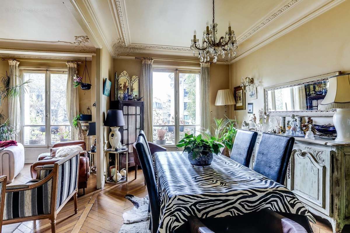 Appartement à PARIS-18E