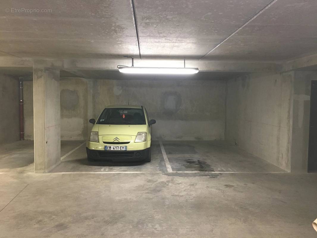 Parking à CERGY