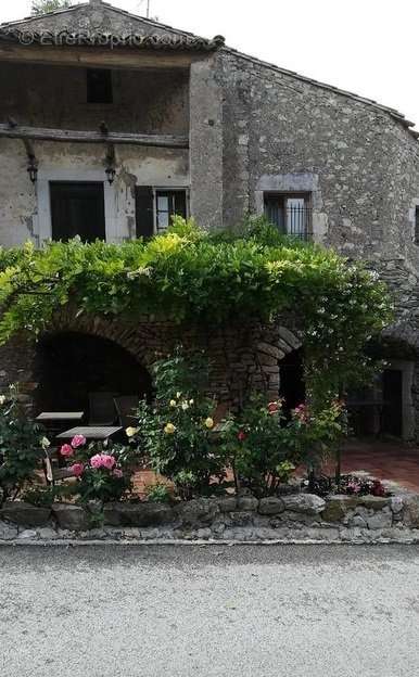 Appartement à GOUDARGUES