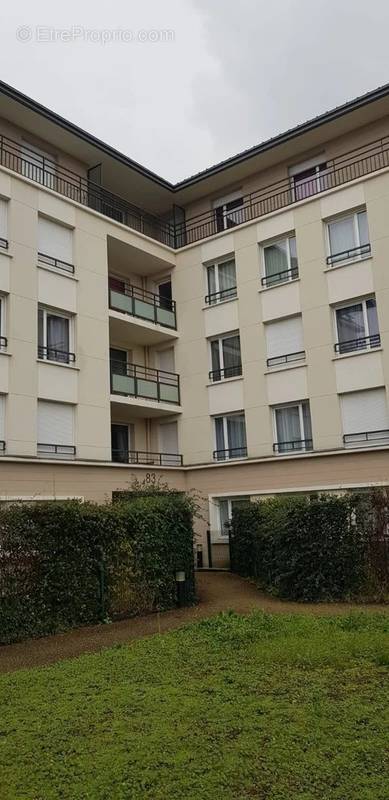 Appartement à DAMMARIE-LES-LYS