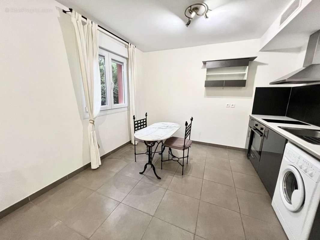 Appartement à VALLAURIS