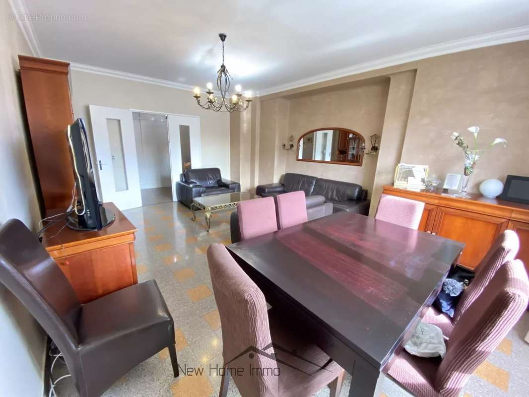 Appartement à MARSEILLE-1E