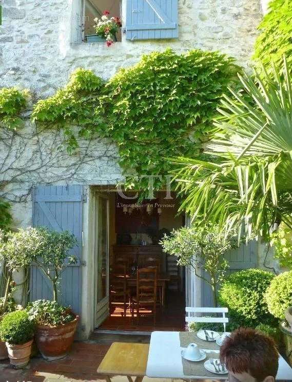 Maison à VAISON-LA-ROMAINE