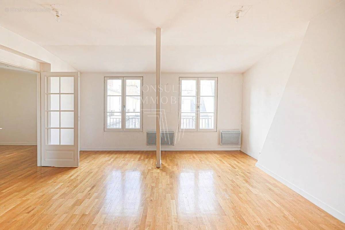 Appartement à PARIS-17E