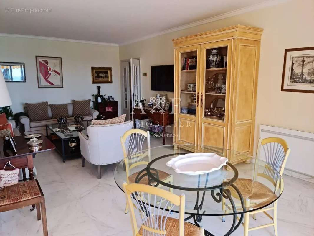 Appartement à ROQUEBRUNE-CAP-MARTIN