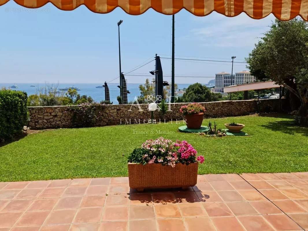 Appartement à ROQUEBRUNE-CAP-MARTIN