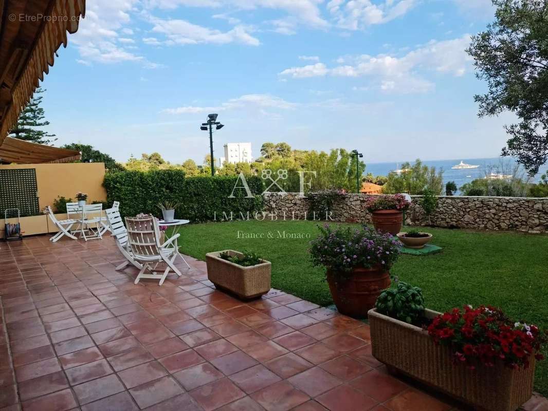 Appartement à ROQUEBRUNE-CAP-MARTIN