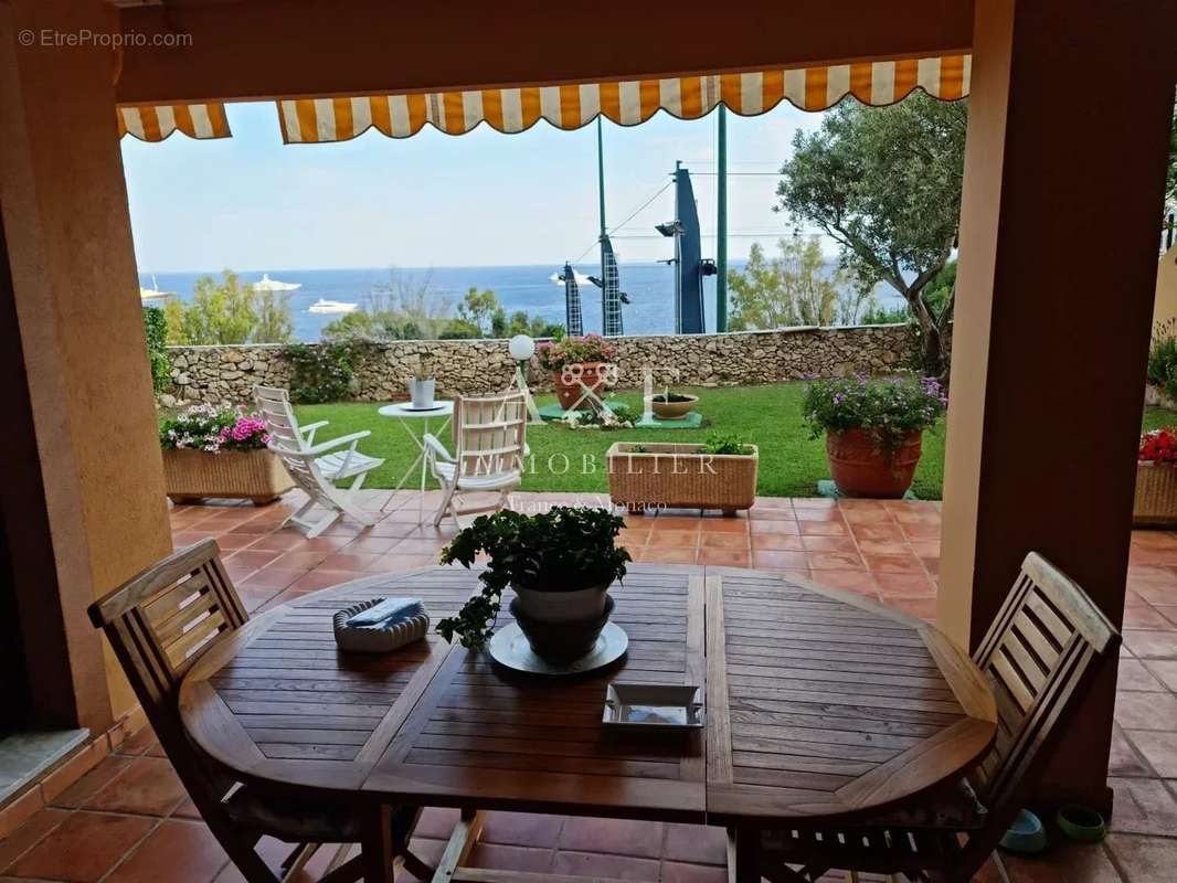 Appartement à ROQUEBRUNE-CAP-MARTIN