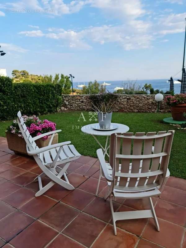 Appartement à ROQUEBRUNE-CAP-MARTIN