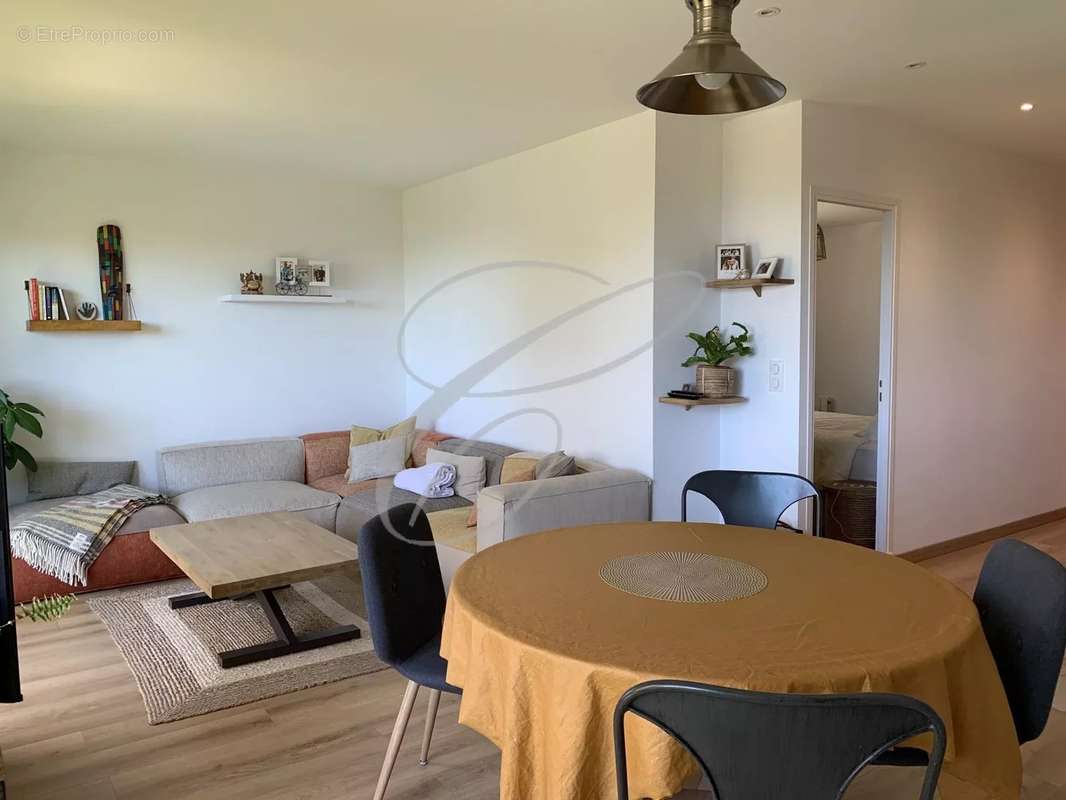 Appartement à ROQUEBRUNE-CAP-MARTIN