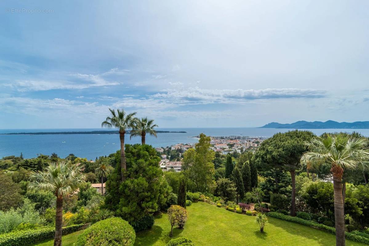 Appartement à CANNES