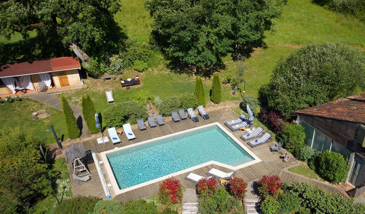 vue aérienne piscine - Maison à MARCIAC