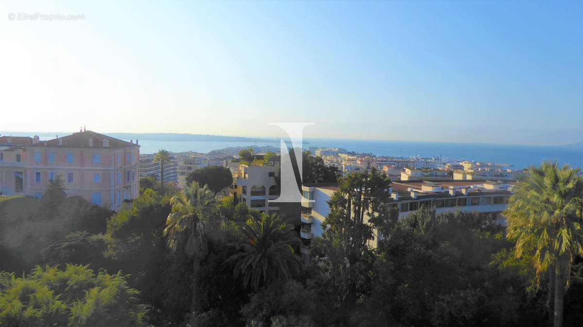 Appartement à CANNES