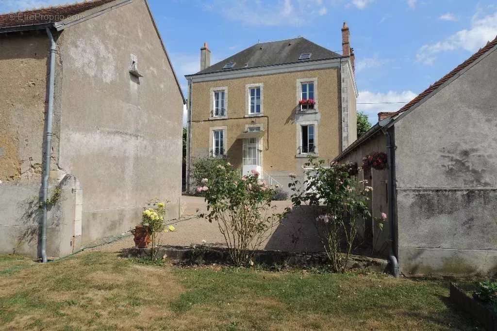 Maison à NEUVY-SAINT-SEPULCHRE