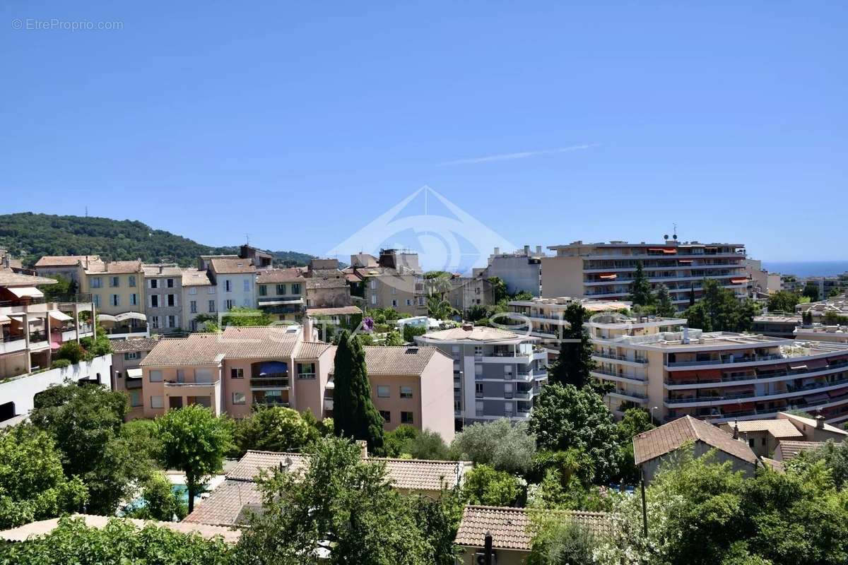 Maison à LE CANNET