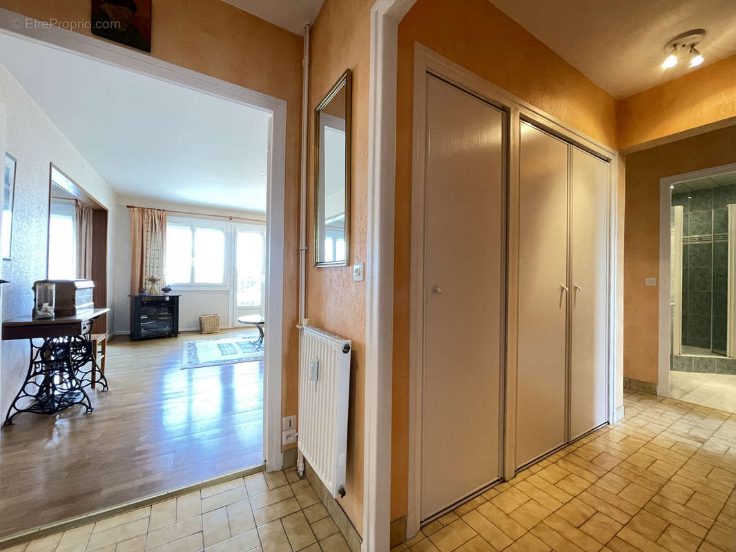 Appartement à HEROUVILLE-SAINT-CLAIR