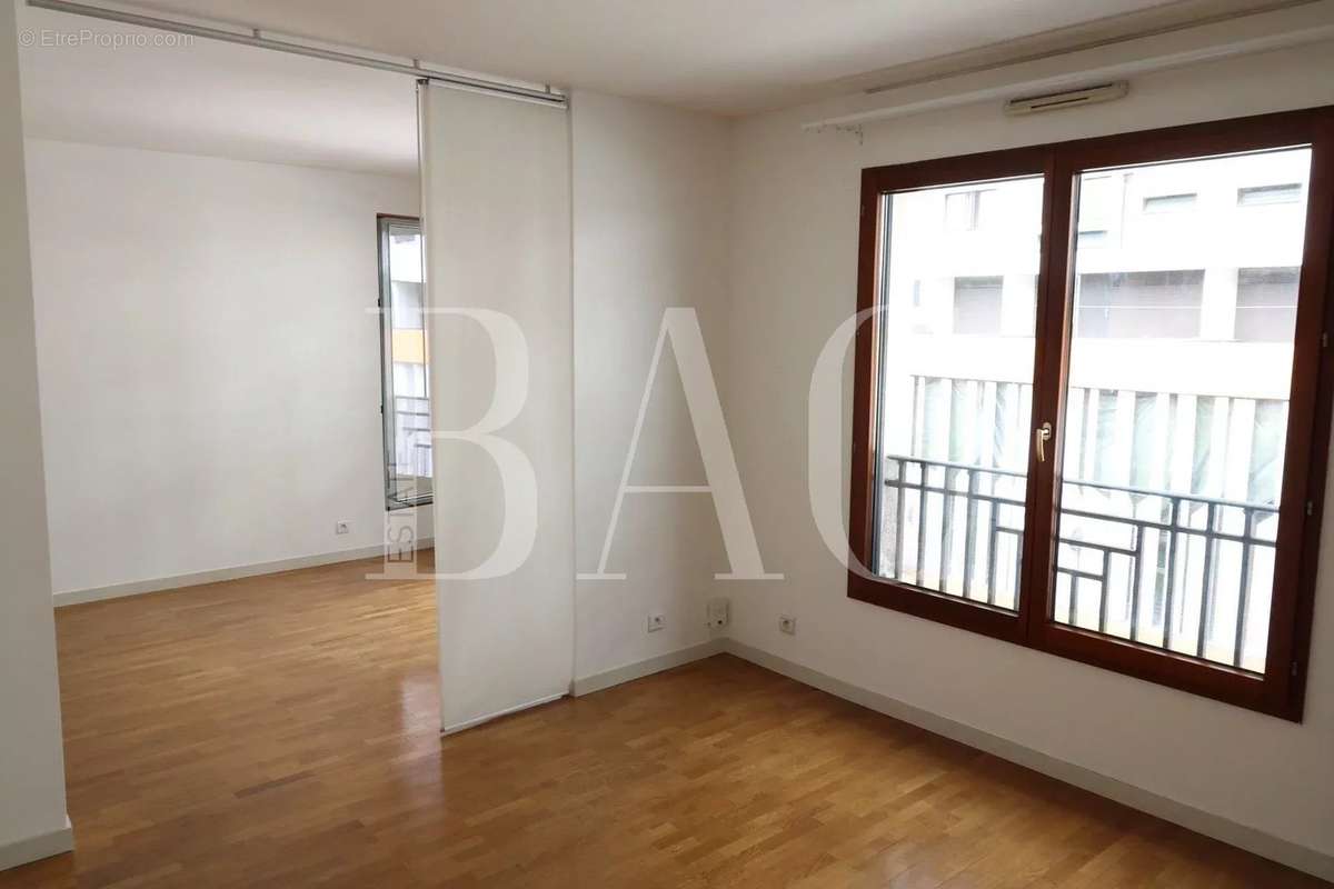 Appartement à PARIS-15E