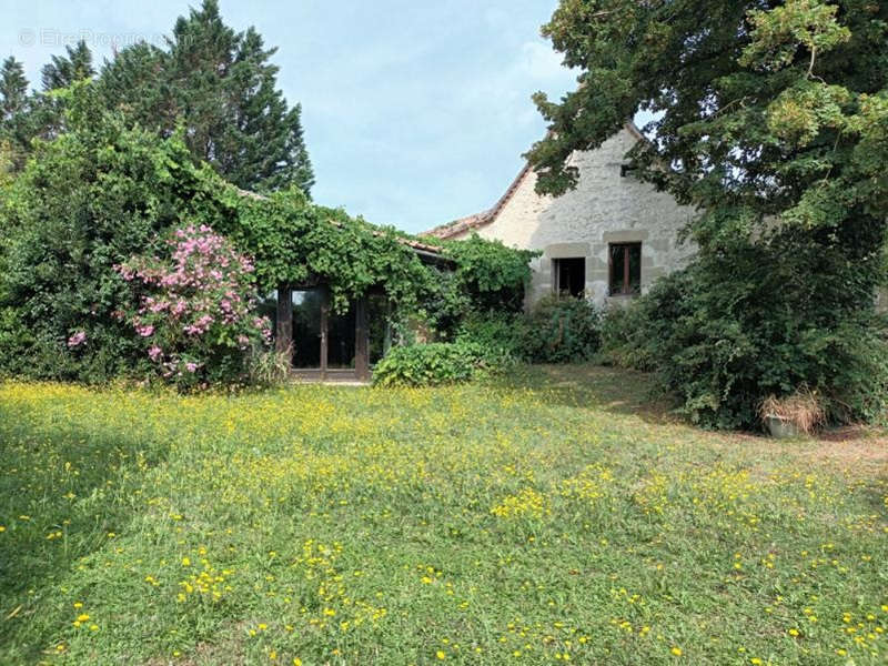 Maison à VERTEUIL-D&#039;AGENAIS