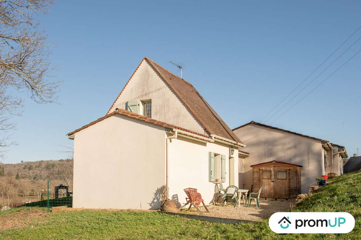 Maison à VEYRIGNAC