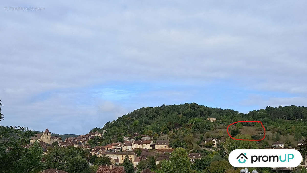 Terrain à SAINT-CYPRIEN