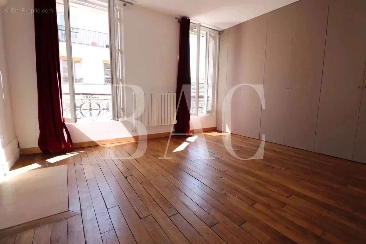 Appartement à PARIS-11E