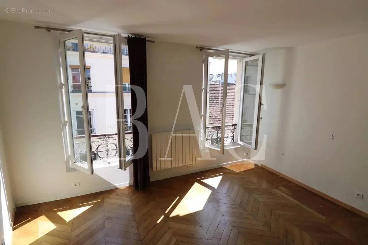 Appartement à PARIS-11E