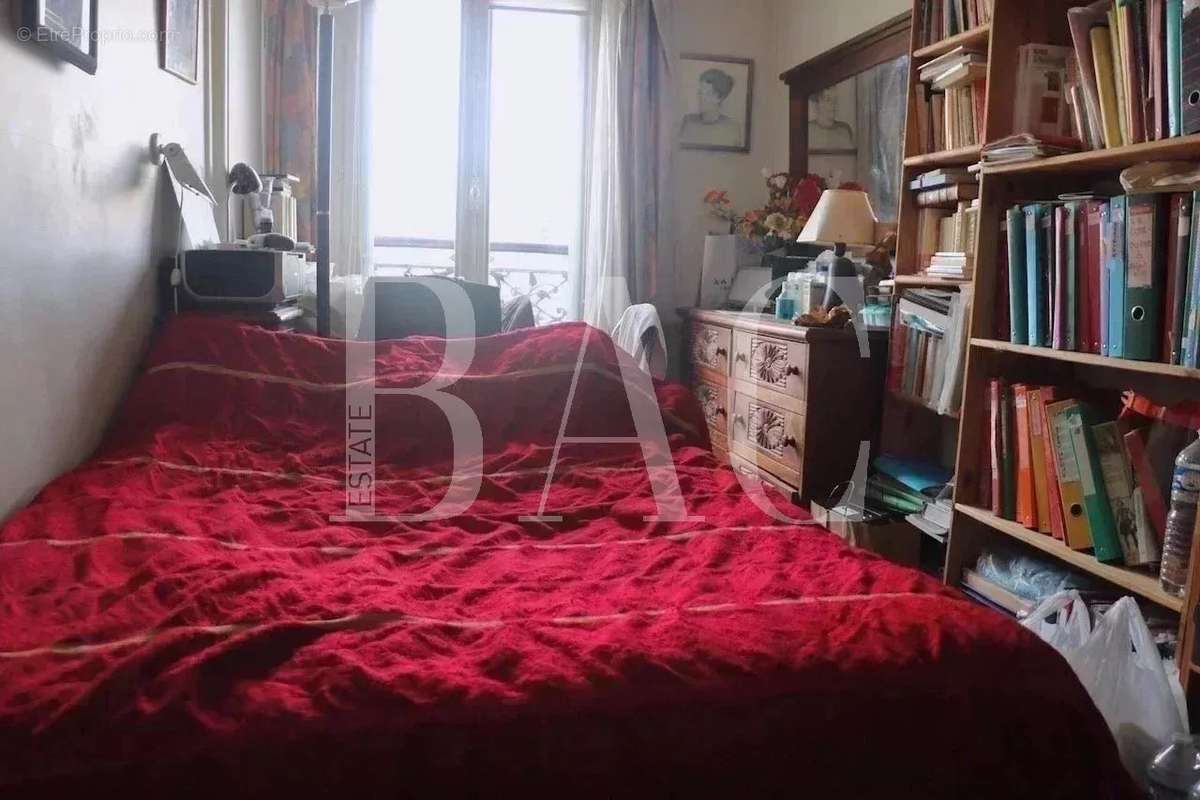 Appartement à PARIS-10E