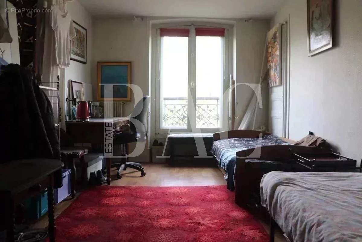 Appartement à PARIS-10E